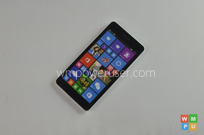 Lumia 535 lộ nhiều ảnh thực tế trước ngày ra mắt